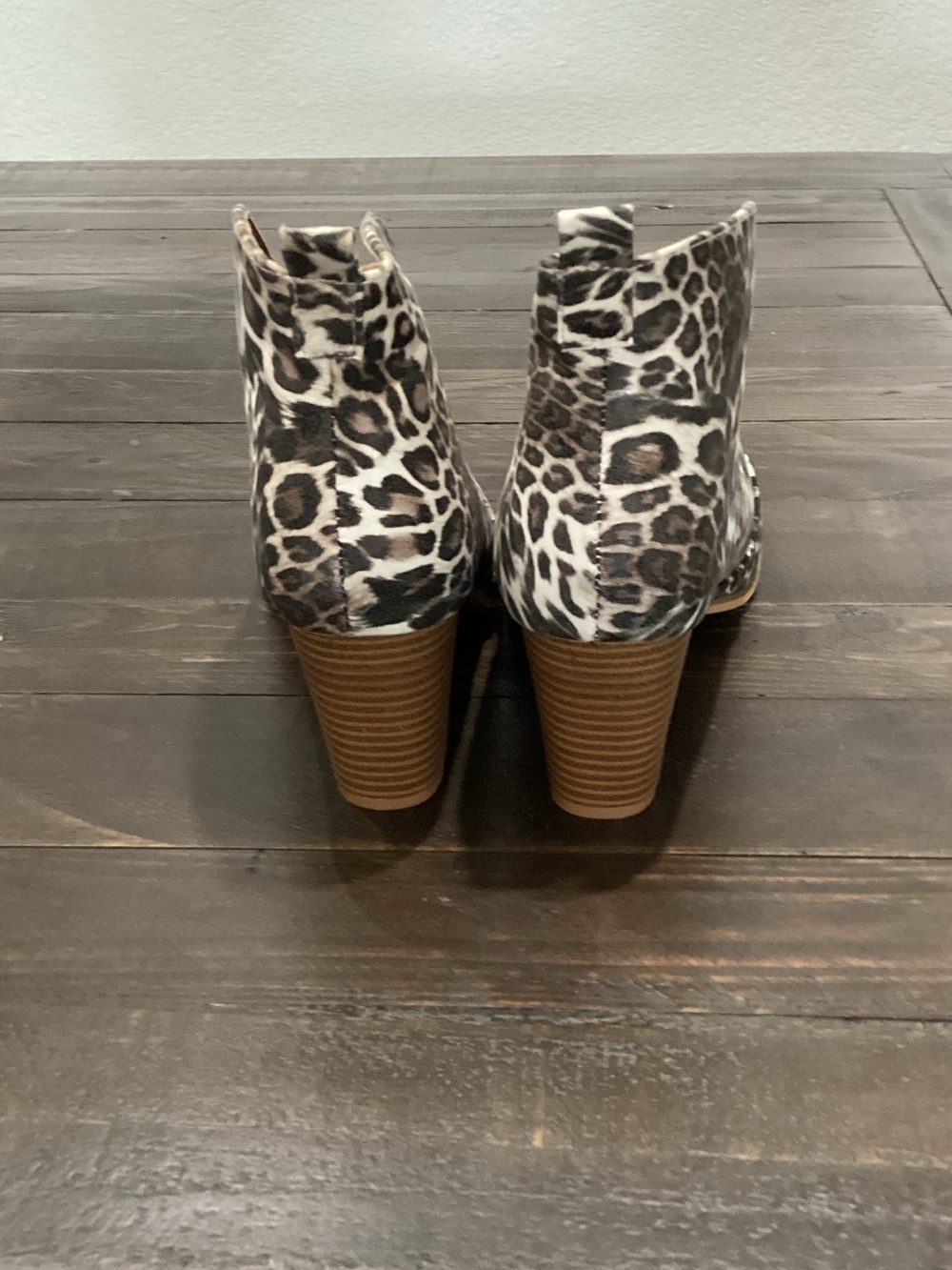 Leopard Print Women's Ankle Booties in Neutral Tones - Picture 3 of 6